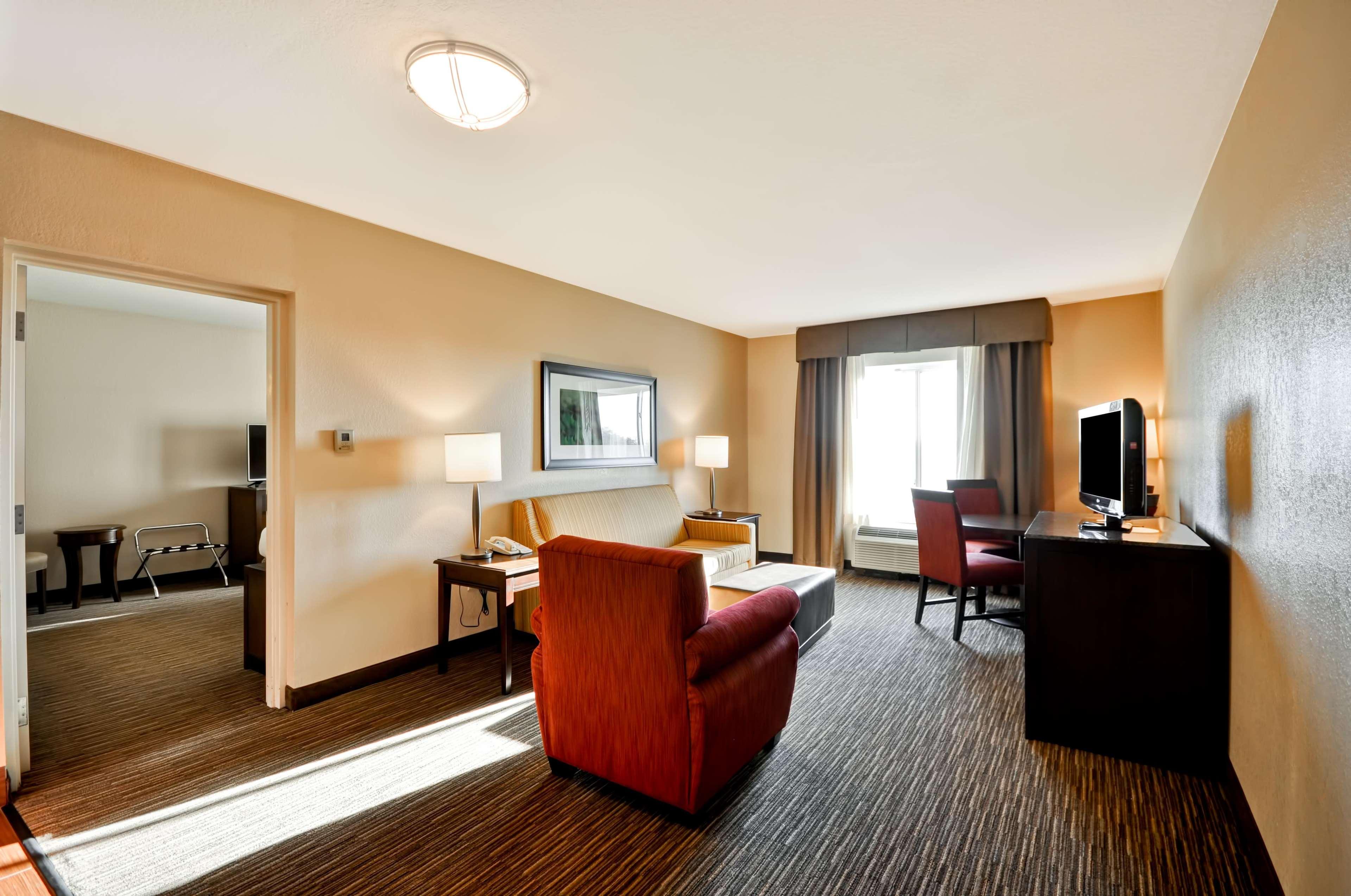 Hilton Garden Inn Tampa North Temple Terrace Exteriör bild