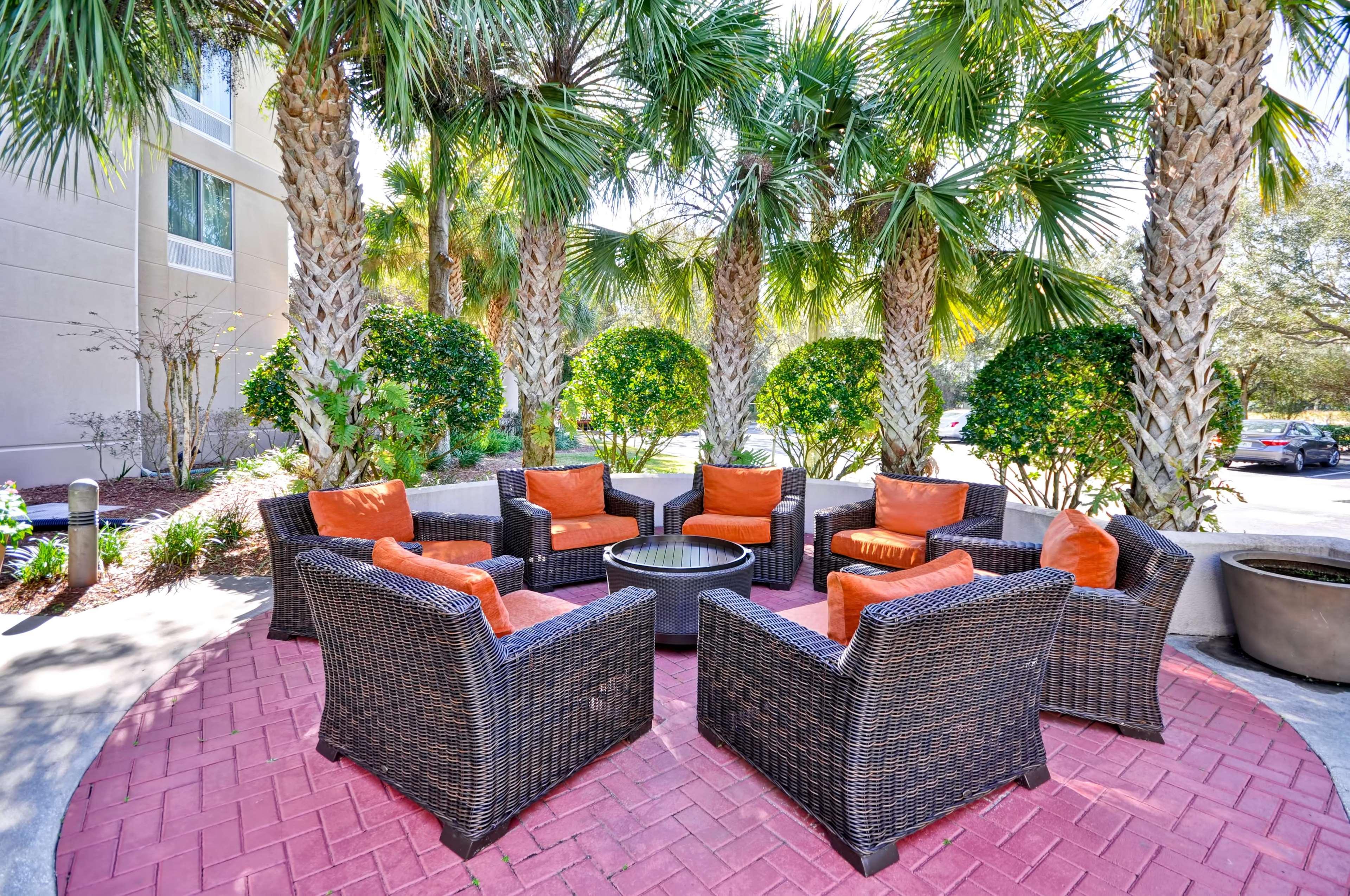 Hilton Garden Inn Tampa North Temple Terrace Exteriör bild