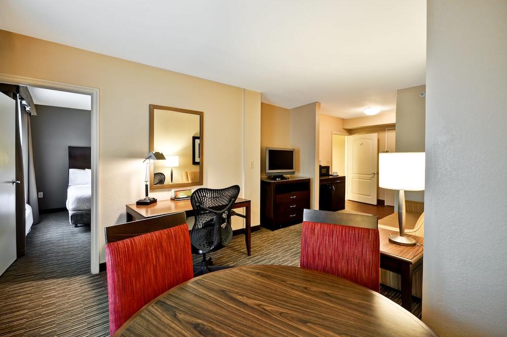 Hilton Garden Inn Tampa North Temple Terrace Exteriör bild