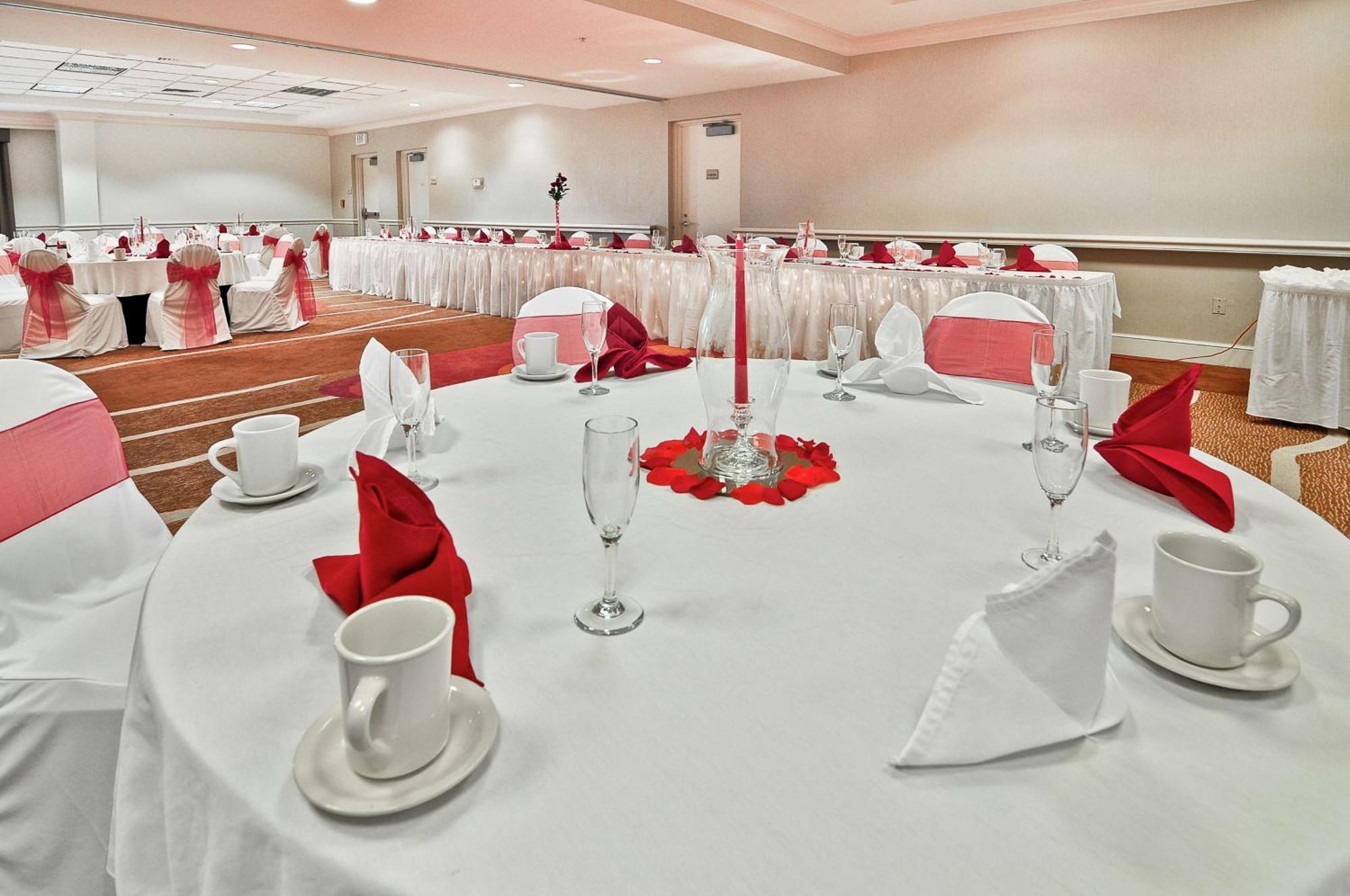 Hilton Garden Inn Tampa North Temple Terrace Exteriör bild