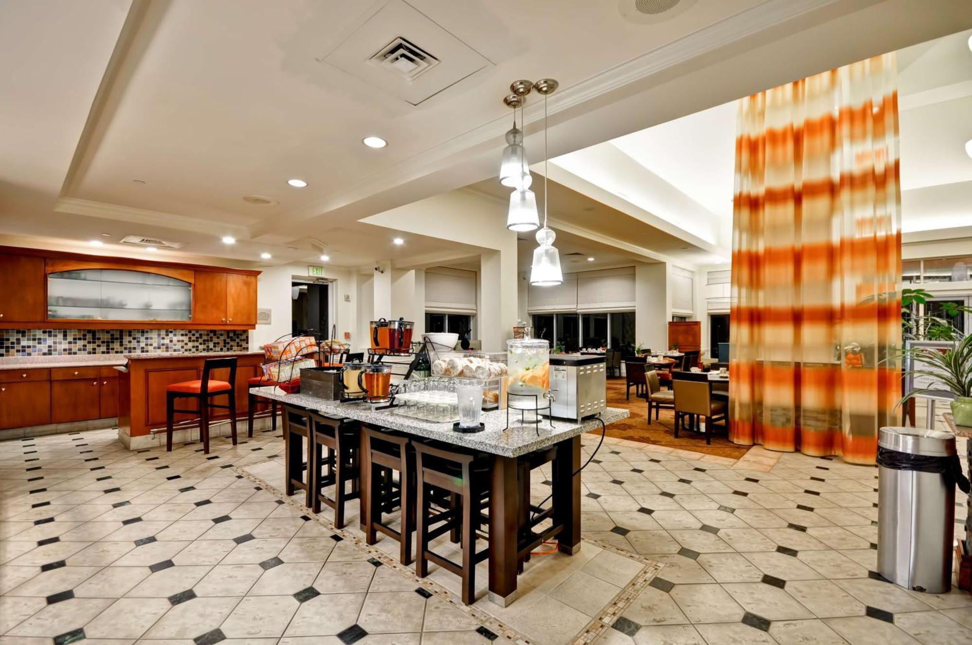Hilton Garden Inn Tampa North Temple Terrace Exteriör bild